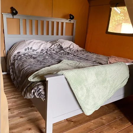 Safaritent Met Prive Sanitair Luxuszelt Nistelrode